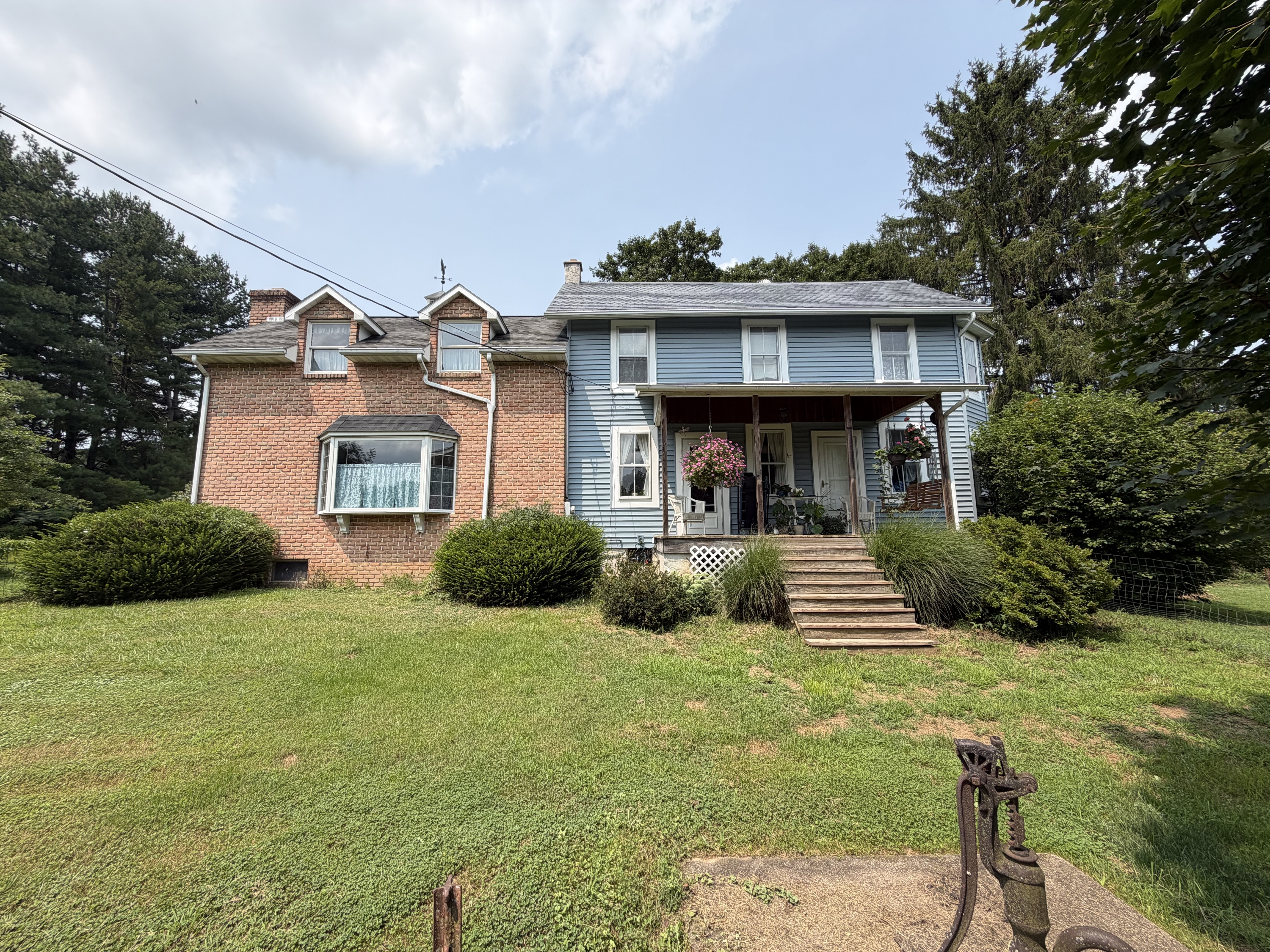 152 Lindecamp ln