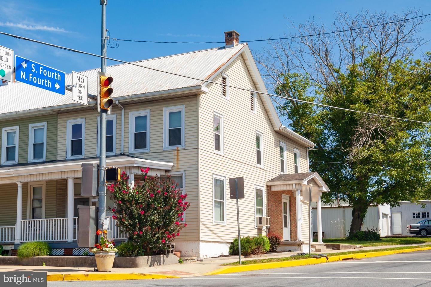 401 Main Street - B